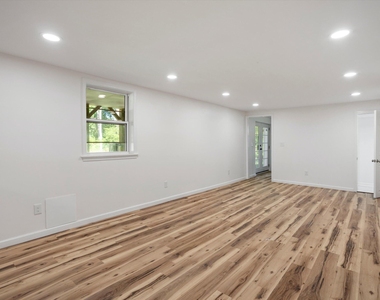 101 Wyoming Drive - Photo Thumbnail 31