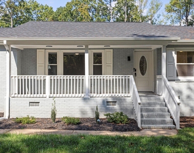 101 Wyoming Drive - Photo Thumbnail 3