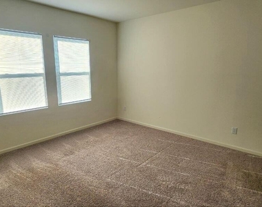 944 Rift Valley Drive - Photo Thumbnail 9