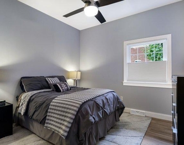 321 E Jefferson Street - Photo Thumbnail 7