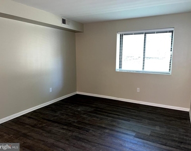 33 Windermere Avenue - Photo Thumbnail 6