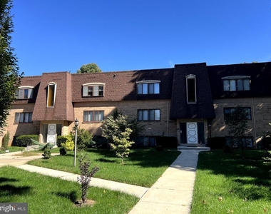 33 Windermere Avenue - Photo Thumbnail 12