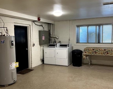 33 Windermere Avenue - Photo Thumbnail 16