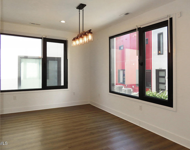 1112 Nova Street - Photo Thumbnail 4
