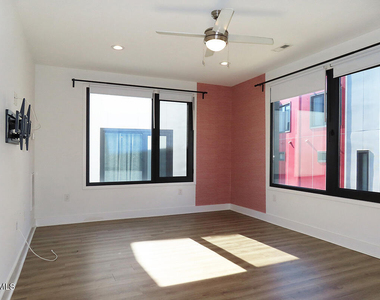 1112 Nova Street - Photo Thumbnail 1