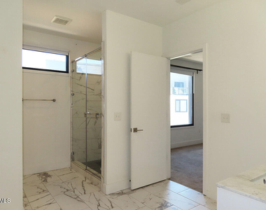 1112 Nova Street - Photo Thumbnail 10