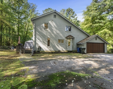 830 Lake Forest Drive - Photo Thumbnail 32