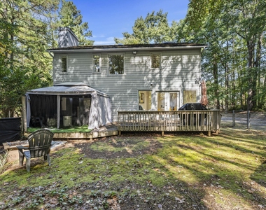 830 Lake Forest Drive - Photo Thumbnail 34