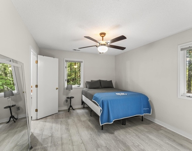 830 Lake Forest Drive - Photo Thumbnail 30