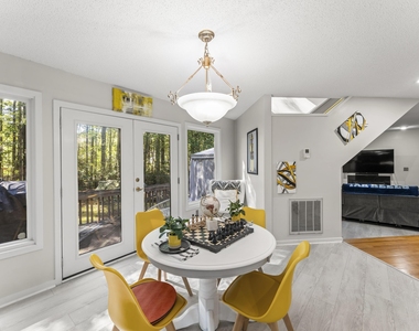 830 Lake Forest Drive - Photo Thumbnail 7