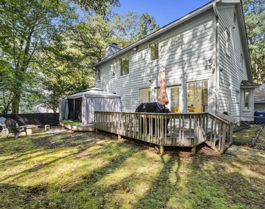 830 Lake Forest Drive - Photo Thumbnail 33