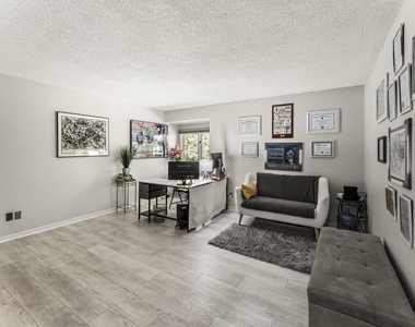 830 Lake Forest Drive - Photo Thumbnail 13