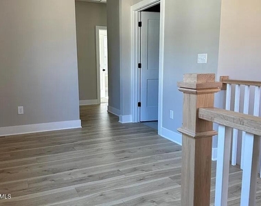 6499 Jean Drive - Photo Thumbnail 13