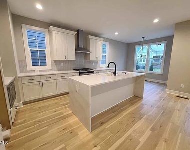6499 Jean Drive - Photo Thumbnail 2