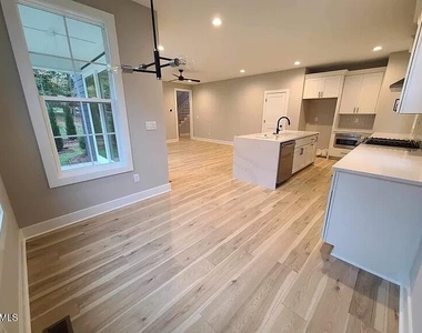 6499 Jean Drive - Photo Thumbnail 8