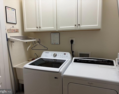 6106 Meridian Boulevard - Photo Thumbnail 11