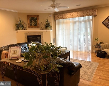 6106 Meridian Boulevard - Photo Thumbnail 5