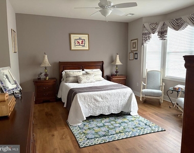 6106 Meridian Boulevard - Photo Thumbnail 7
