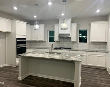 501 Sage Oak Lane - Photo Thumbnail 6