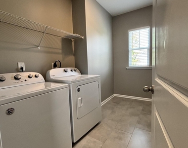 205 Beldenshire Way - Photo Thumbnail 14