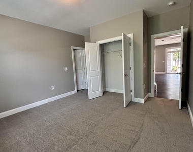 205 Beldenshire Way - Photo Thumbnail 7
