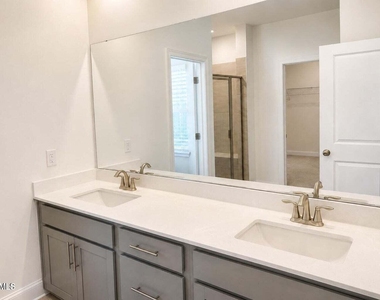1565 Goldfinch Perch Lane - Photo Thumbnail 15