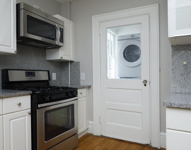 708 1/2 Glenwood Avenue - Photo Thumbnail 19