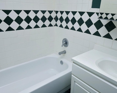 708 1/2 Glenwood Avenue - Photo Thumbnail 29