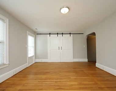 708 1/2 Glenwood Avenue - Photo Thumbnail 11