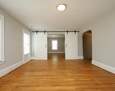 708 1/2 Glenwood Avenue - Photo Thumbnail 9