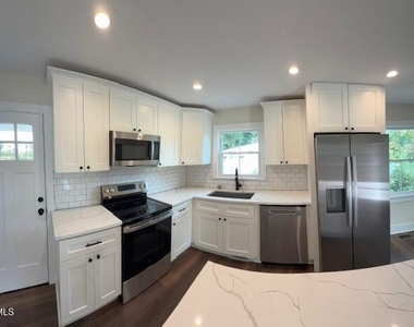 1121 Brighton Road - Photo Thumbnail 4