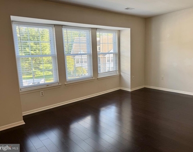 91 Bridgewater Drive - Photo Thumbnail 16