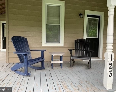 123 Hartford Road - Photo Thumbnail 2