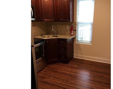 123 Hartford Road - Photo Thumbnail 8