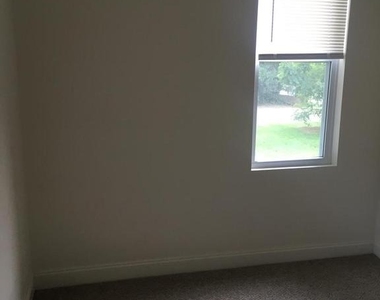 123 Hartford Road - Photo Thumbnail 16