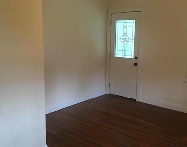 123 Hartford Road - Photo Thumbnail 13