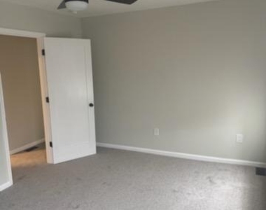 32 River Bank Drive - Photo Thumbnail 2