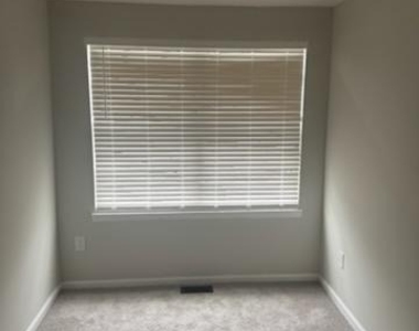 32 River Bank Drive - Photo Thumbnail 1