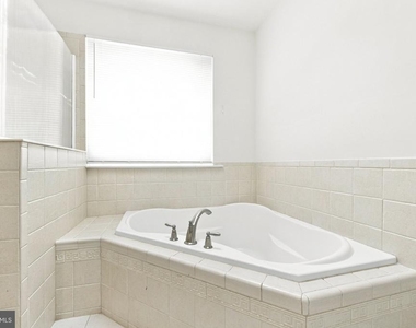 6307 Grenfell Court - Photo Thumbnail 25