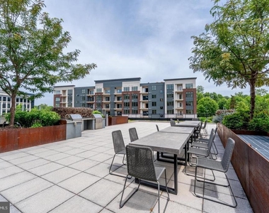 145 Riverhaven Drive - Photo Thumbnail 35