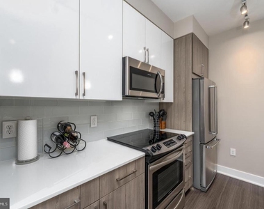 145 Riverhaven Drive - Photo Thumbnail 6