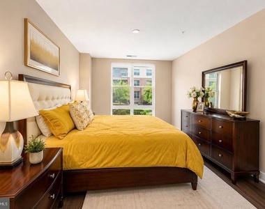145 Riverhaven Drive - Photo Thumbnail 11