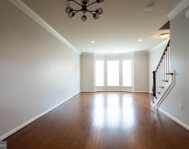 815 Fair Winds Way - Photo Thumbnail 14