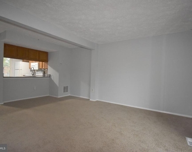 2839 Shepperton Terrace - Photo Thumbnail 8