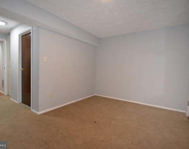 2839 Shepperton Terrace - Photo Thumbnail 22