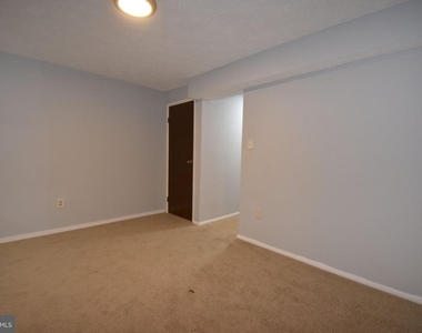 2839 Shepperton Terrace - Photo Thumbnail 23