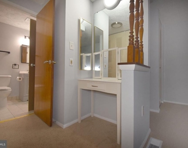 2839 Shepperton Terrace - Photo Thumbnail 20