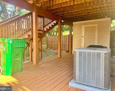 815 Curry Ford Lane - Photo Thumbnail 21