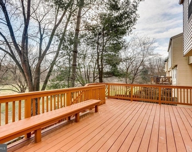 815 Curry Ford Lane - Photo Thumbnail 18