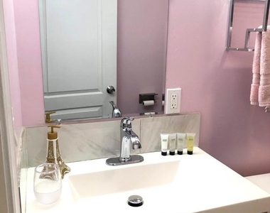 815 Curry Ford Lane - Photo Thumbnail 24